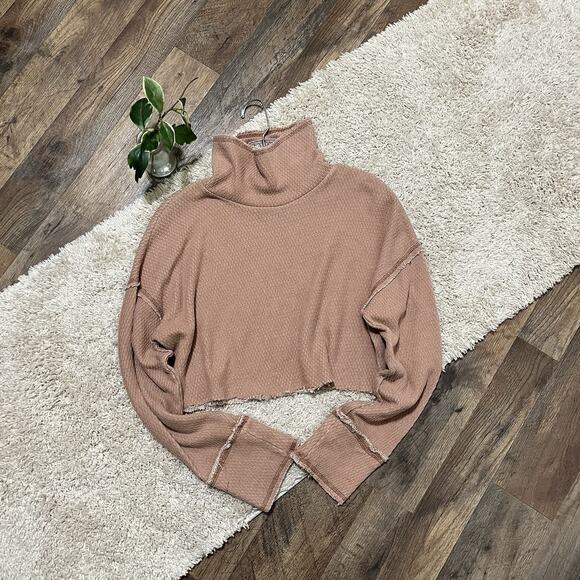 Urban Outfitters Out From Under Medium Orange Turtleneck Frayed Crop Top - Picture 2 of 5